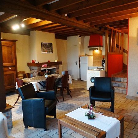 Gites De La Ferme Auberge De Mesauboin Bille ภายนอก รูปภาพ