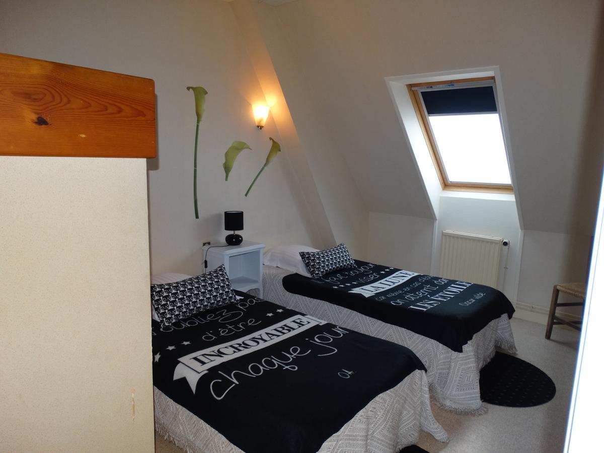 Gites De La Ferme Auberge De Mesauboin Bille ภายนอก รูปภาพ